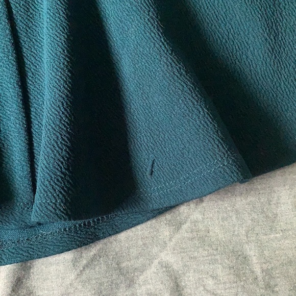 Forever 21 emerald peplum top - Picture 3 of 4